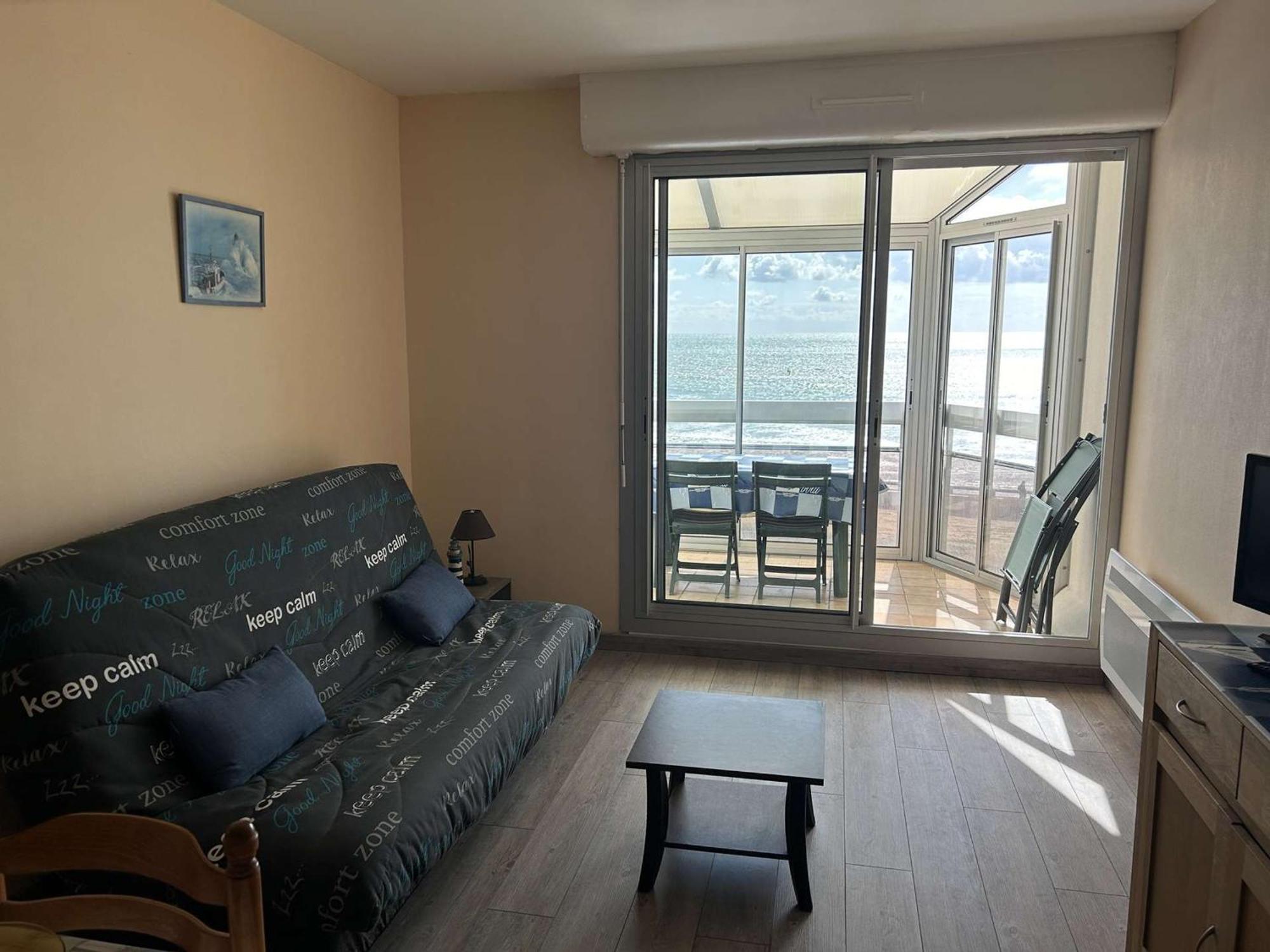 Appartement 2 Pieces Avec Balcon Et Parking A Saint-Gilles-Croix-De-Vie - Fr-1-224-39 Buitenkant foto