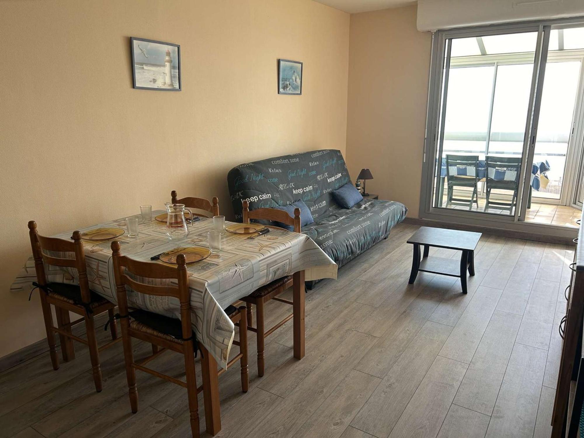 Appartement 2 Pieces Avec Balcon Et Parking A Saint-Gilles-Croix-De-Vie - Fr-1-224-39 Buitenkant foto
